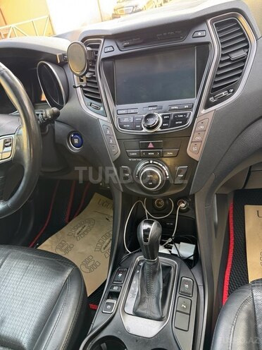 Hyundai Santa Fe-10