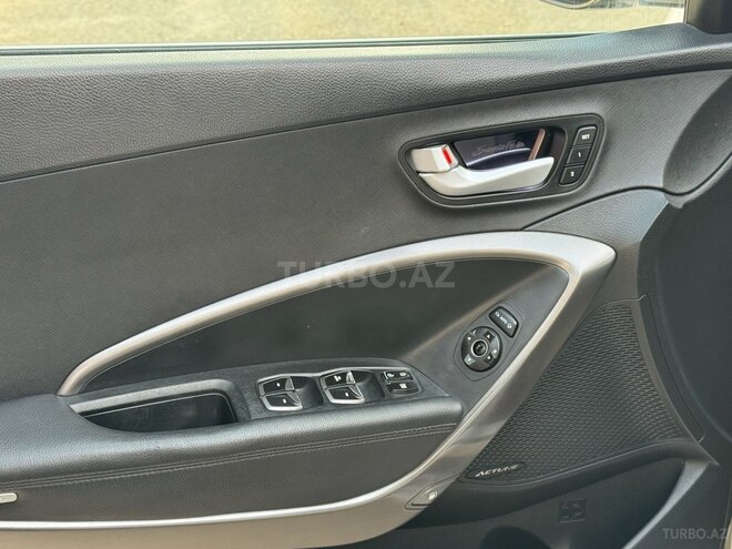 Hyundai Santa Fe-11