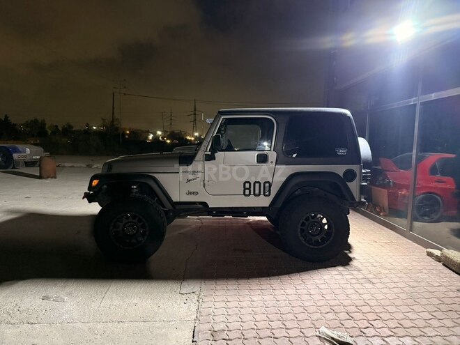 Jeep Wrangler-3