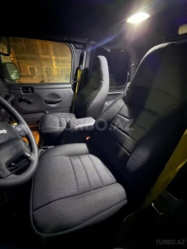 Jeep Wrangler-5