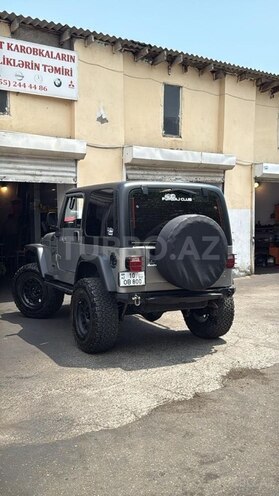 Jeep Wrangler-2