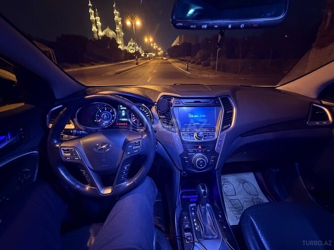 Hyundai Santa Fe-12