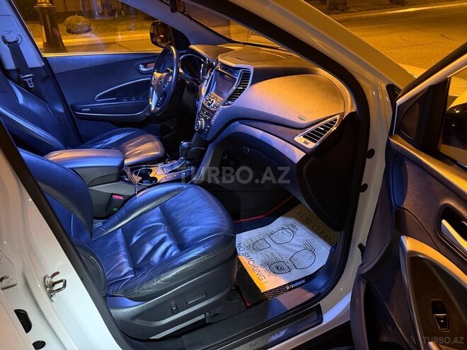 Hyundai Santa Fe-13