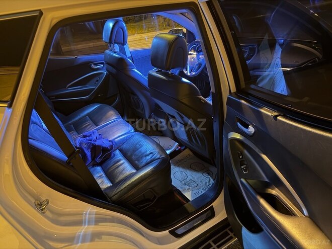 Hyundai Santa Fe-16