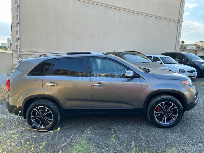 Kia Sorento-9