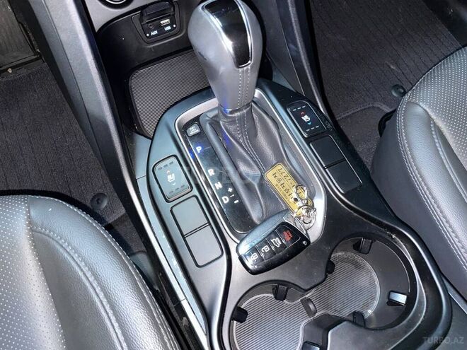 Hyundai Santa Fe-4