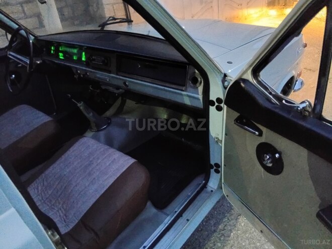 GAZ 24 "Volga"-13