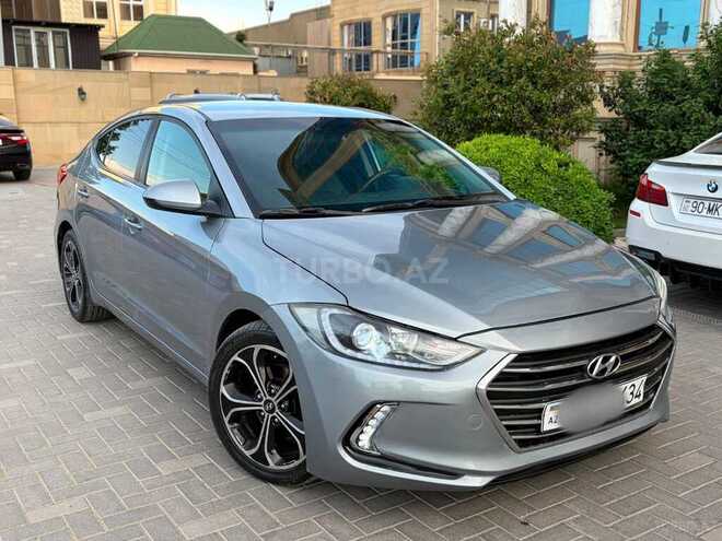 Hyundai Elantra-4