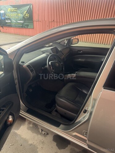 Toyota Prius-7