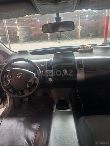Toyota Prius-2