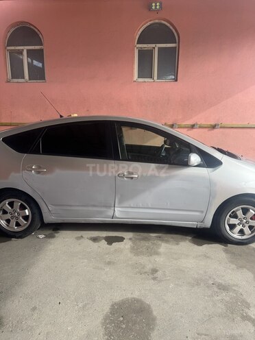 Toyota Prius-12