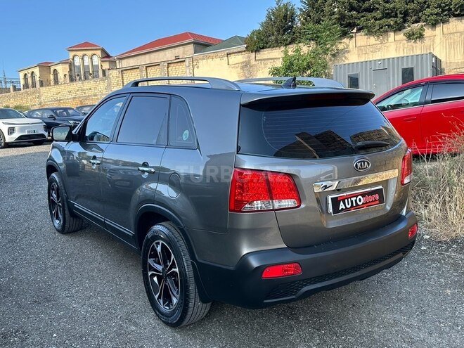 Kia Sorento-4