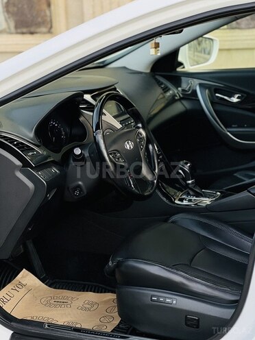 Hyundai Grandeur-19