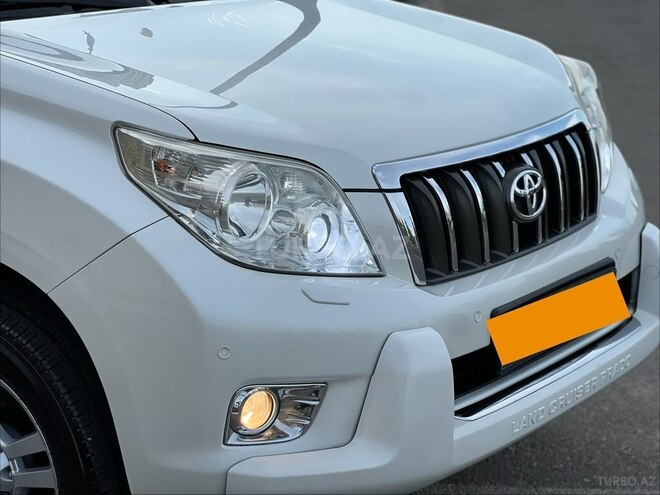 Toyota Land Cruiser Prado-4