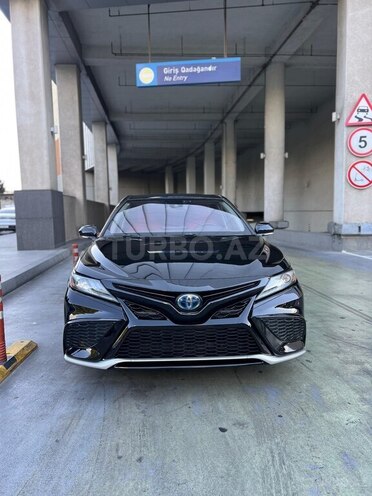 Toyota Camry-1