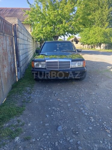 Mercedes 190-1