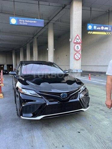Toyota Camry-3