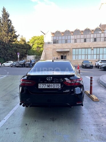 Toyota Camry-5