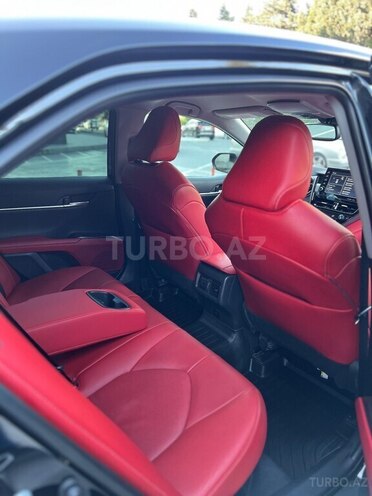Toyota Camry-14