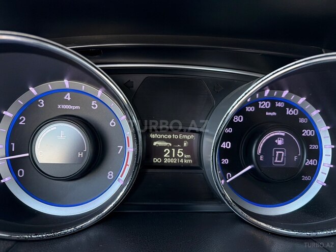 Hyundai Sonata-9