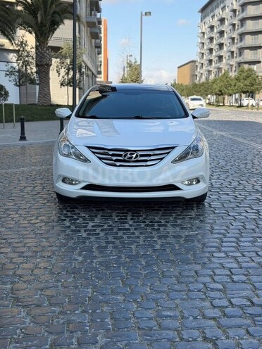 Hyundai Sonata-1