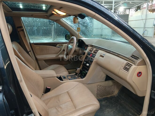 Mercedes E 320-10