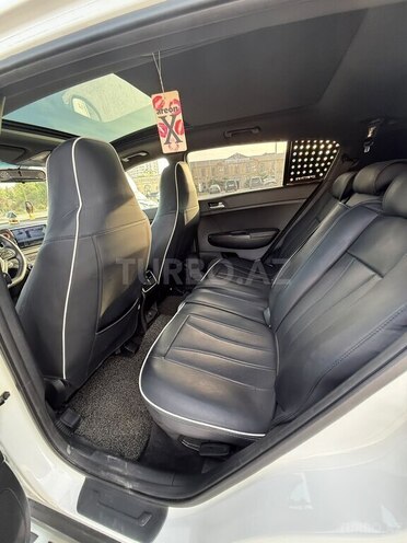 Kia Sportage-12