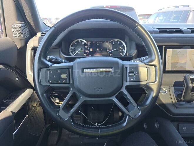 Land Rover Defender-6