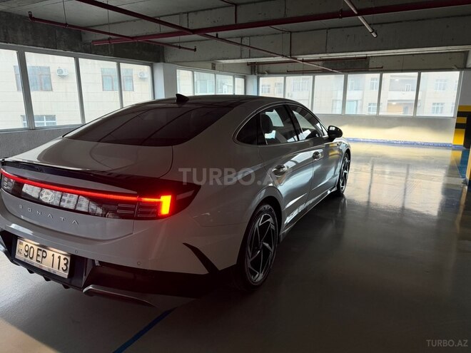 Hyundai Sonata-9