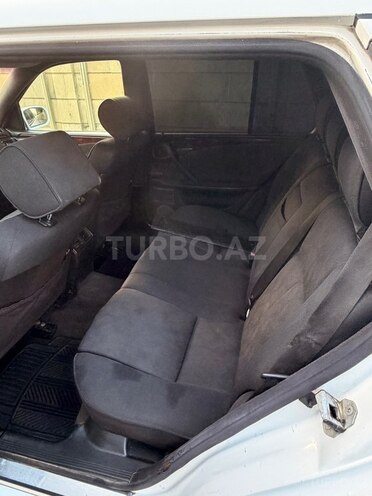 Mercedes E 220-15