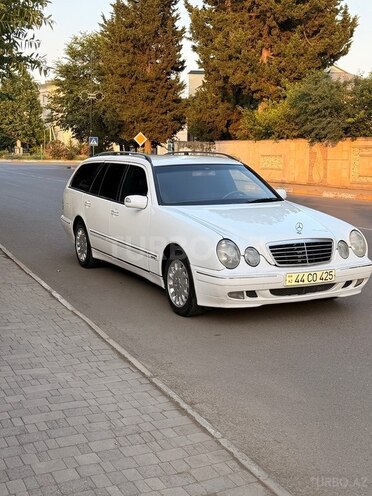 Mercedes E 220-9