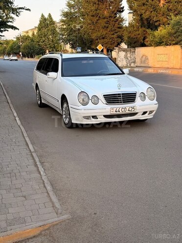Mercedes E 220-5