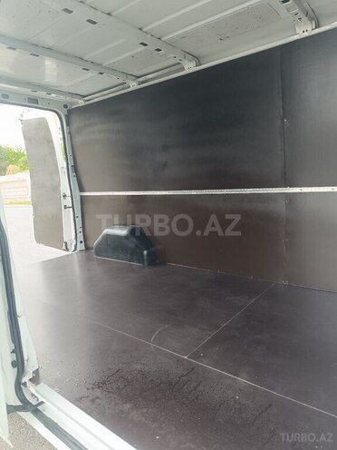 Ford Transit-11