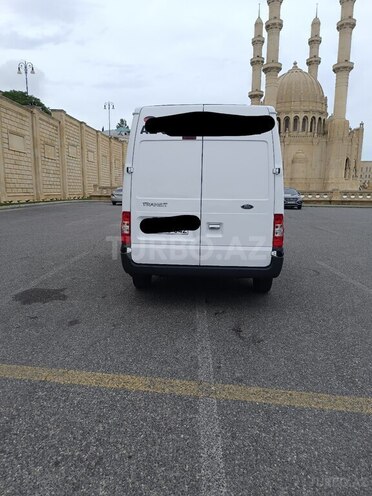 Ford Transit-2