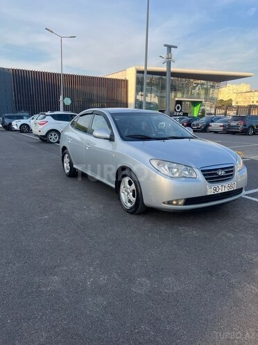 Hyundai Elantra-3