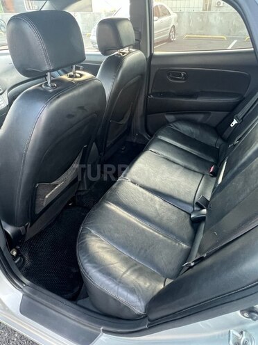 Hyundai Elantra-8