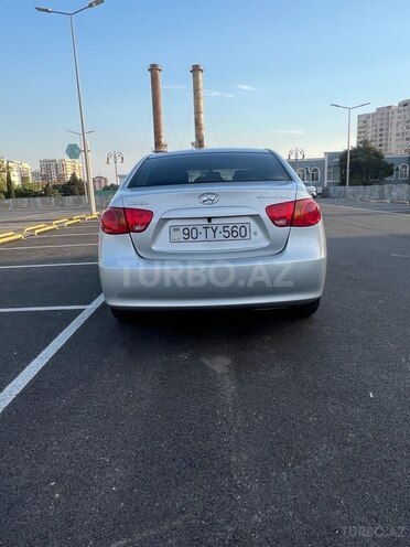 Hyundai Elantra-5