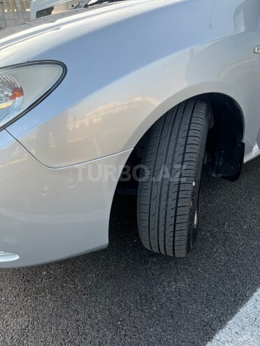 Hyundai Elantra-13