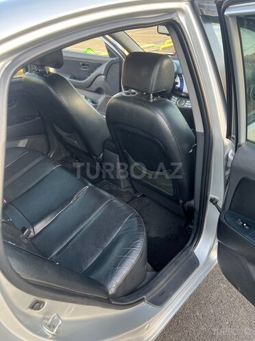 Hyundai Elantra-18