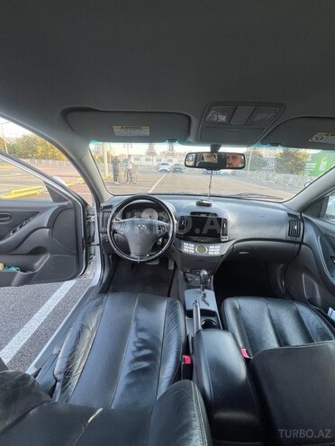 Hyundai Elantra-9