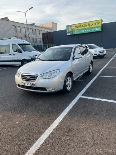 Hyundai Elantra-2