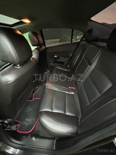 Chevrolet Cruze-11