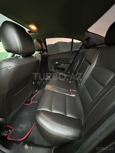 Chevrolet Cruze-8