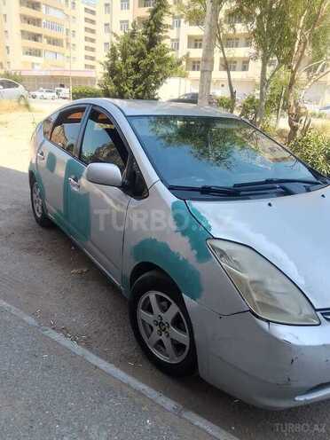 Toyota Prius-7