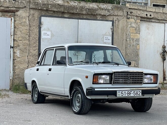 LADA (VAZ) 2107-8