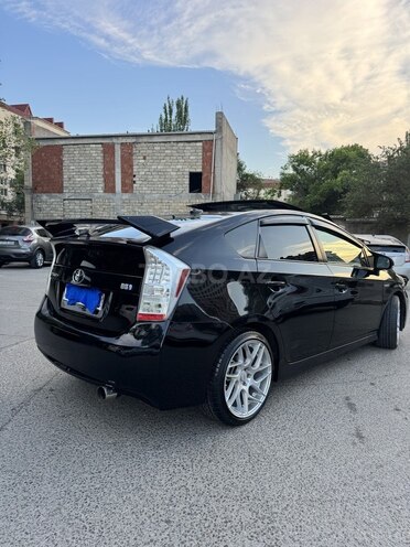 Toyota Prius-7
