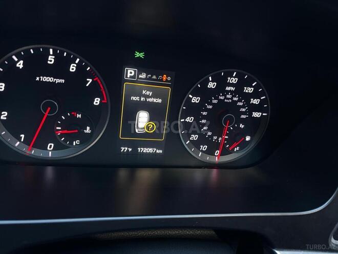 Hyundai Sonata-13