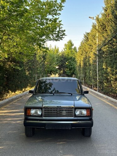 LADA (VAZ) 2107-1
