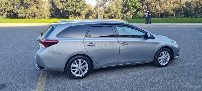 Toyota Auris-6