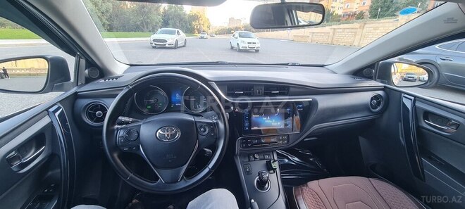 Toyota Auris-8